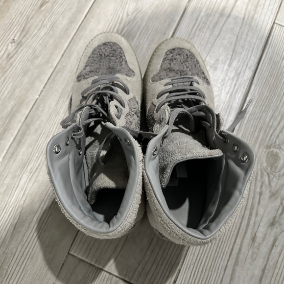 Balenciaga Men's Cream and Grey Trainers - Picture 3 of 5